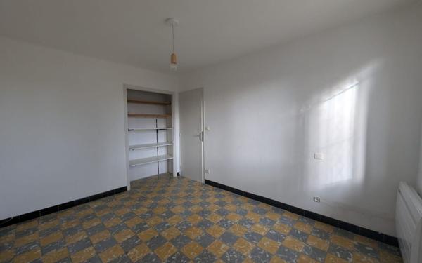 Appartement à louer    4 pièces •  Meynes