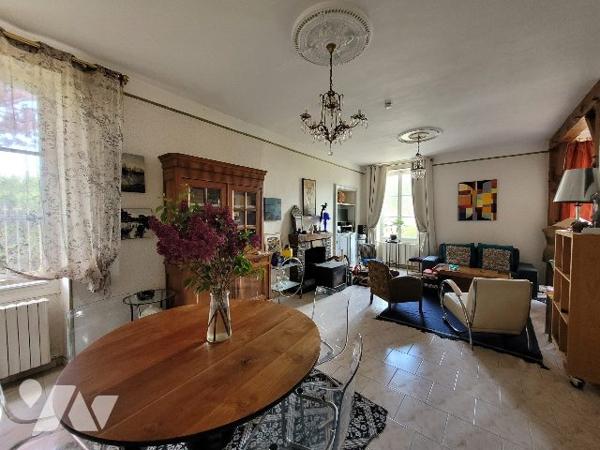 ANCIENNE ECOLE DE VILLAGE RENOVEE