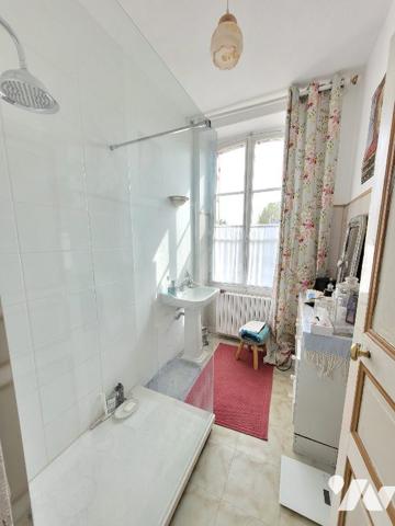 ANCIENNE ECOLE DE VILLAGE RENOVEE