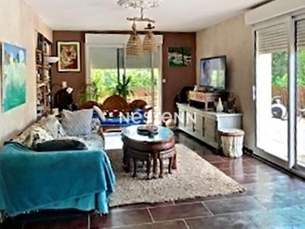 Maison contemporaine à vendre à Guilligomarc'h - 5 chambres, 147m²