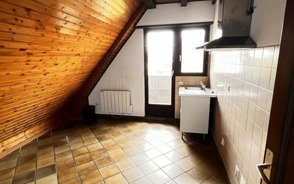 Appartement à louer    3 pièces • 49 m2 Souffelweyersheim