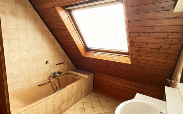 Appartement à louer    3 pièces • 49 m2 Souffelweyersheim