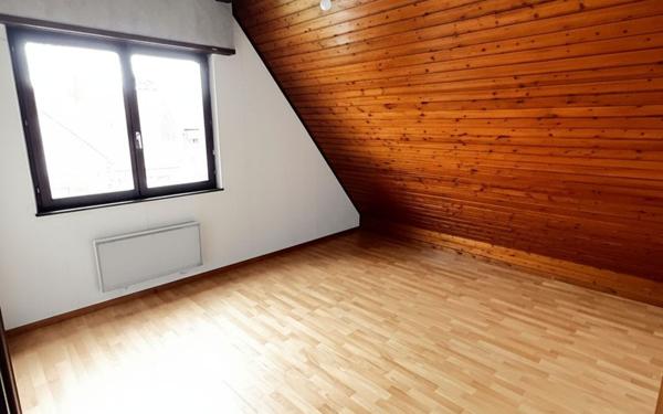 Appartement à louer    3 pièces • 49 m2 Souffelweyersheim