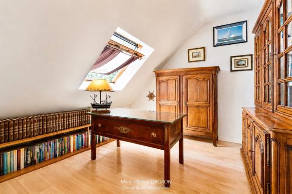 Maison à vendre 8 pièces  (56)