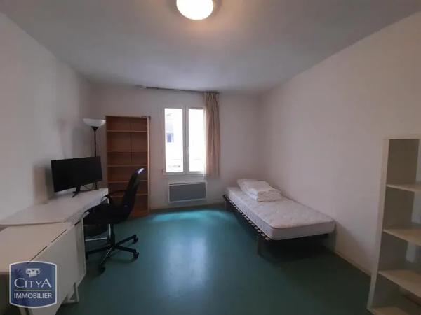 Appartement à louer 1 pièce 17.92m² Nîmes (30900)