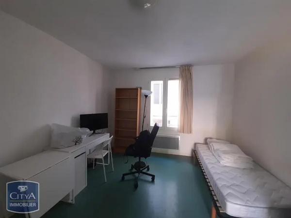 Appartement à louer 1 pièce 17.92m² Nîmes (30900)