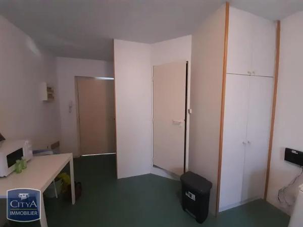 Appartement à louer 1 pièce 17.92m² Nîmes (30900)