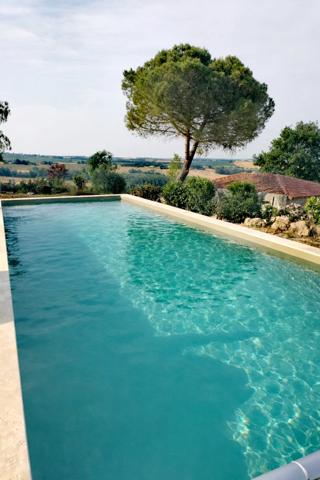 Propriété de caractère avec vue panoramique – Proche Auch