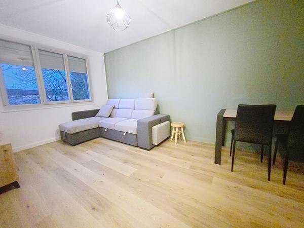 Appartement Angers 2 pièce(s), stationnement