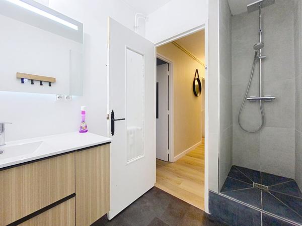 Appartement Angers 2 pièce(s), stationnement