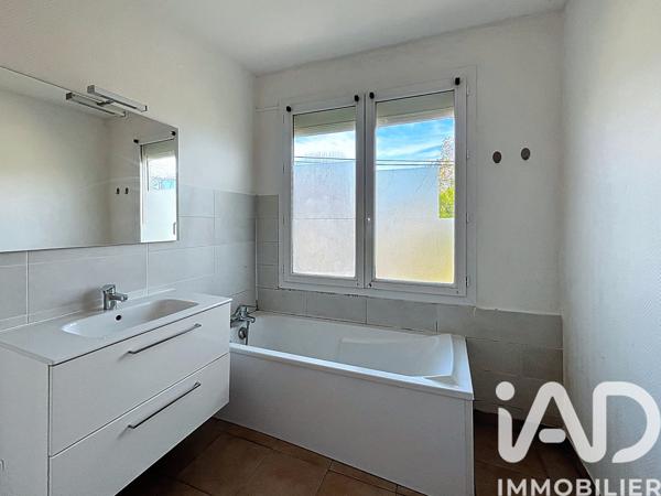 Immeuble à vendre 131 m² Vendres