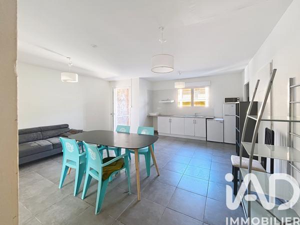 Immeuble à vendre 131 m² Vendres