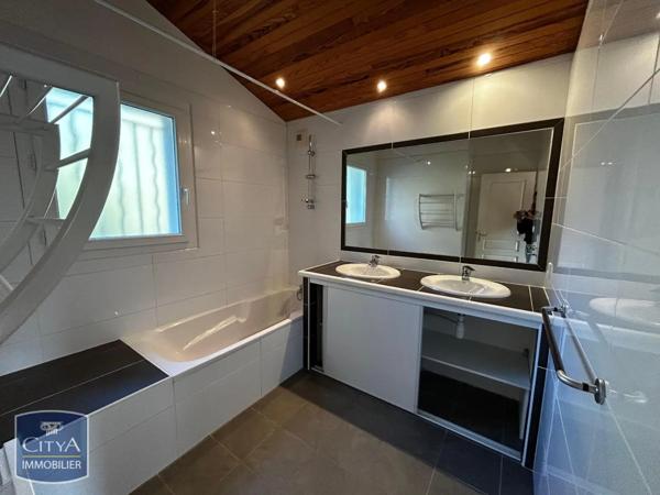 Maison à louer 6 pièces 135.41m²