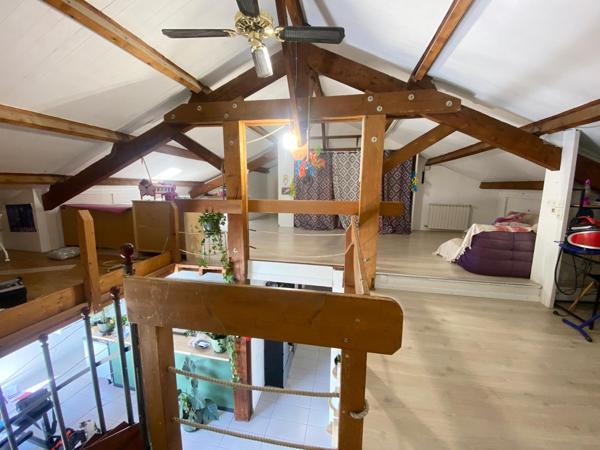 Bollène (84500) Grand et bel ensemble immobilier avec garage et terrain de 901 m2