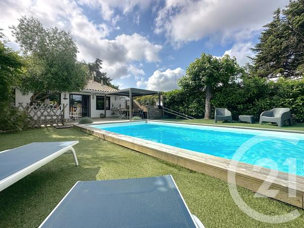 Maison à vendre  4 pièces - 136,13 m 2   GUJAN MESTRAS  - 33