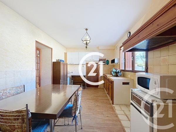 Maison à vendre  3 pièces - 122 m2 CHATEAUBERNARD - 16