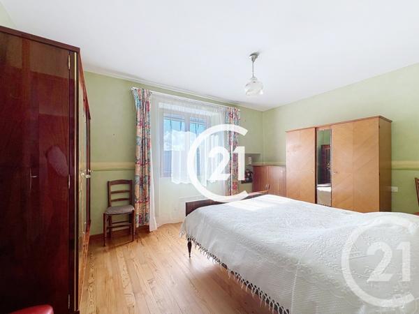 Maison à vendre  3 pièces - 122 m2 CHATEAUBERNARD - 16