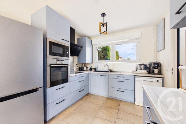 Maison à vendre  4 pièces - 86 m 2   EYSINES  - 33