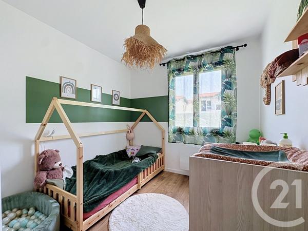 Maison à vendre  4 pièces - 101,20 m 2   GUJAN MESTRAS  - 33