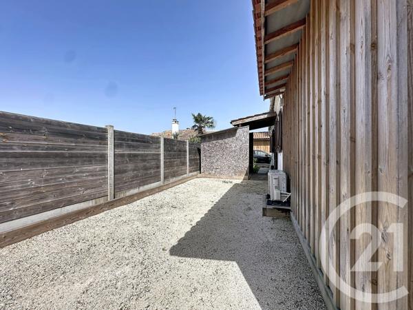 Maison à vendre  4 pièces - 101,20 m 2   GUJAN MESTRAS  - 33