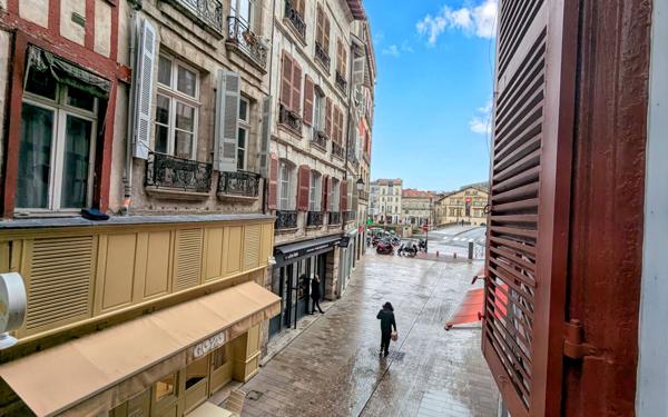 Appartement à vendre    3 pièces • 60,92 m2 Bayonne