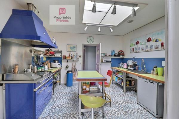 Maison familiale 5 chambres - 209 m² - Sous-sol 160 m² - Piscine - Jardin - Chauffage par Géothermie