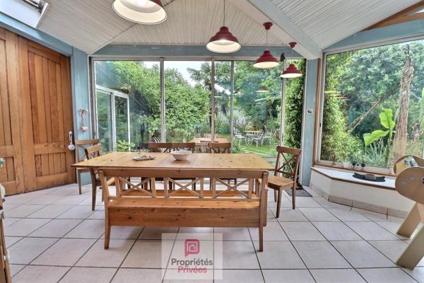 Maison familiale 5 chambres - 209 m² - Sous-sol 160 m² - Piscine - Jardin - Chauffage par Géothermie
