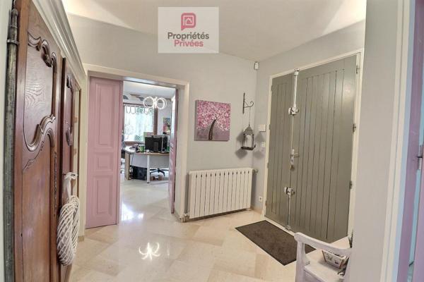 Maison familiale 5 chambres - 209 m² - Sous-sol 160 m² - Piscine - Jardin - Chauffage par Géothermie