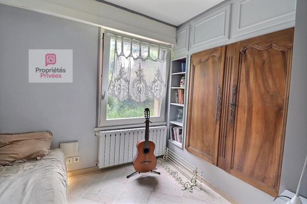 Maison familiale 5 chambres - 209 m² - Sous-sol 160 m² - Piscine - Jardin - Chauffage par Géothermie