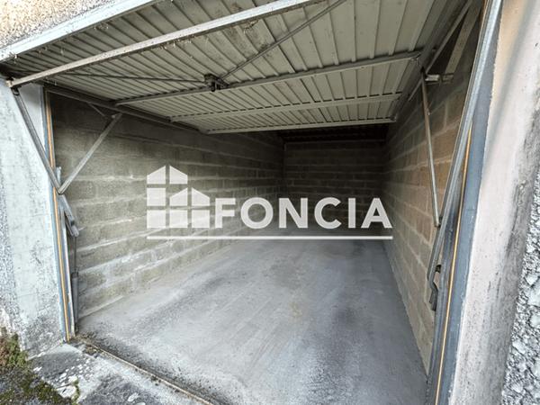 Location Parking - 10 RUE DE LA FERRONNERIE Rochefort 17300