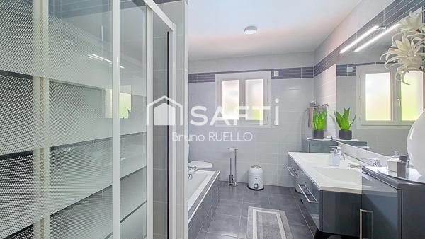 Villa d'architecte à Saint-Jean-Pla-de-Corts (66490)