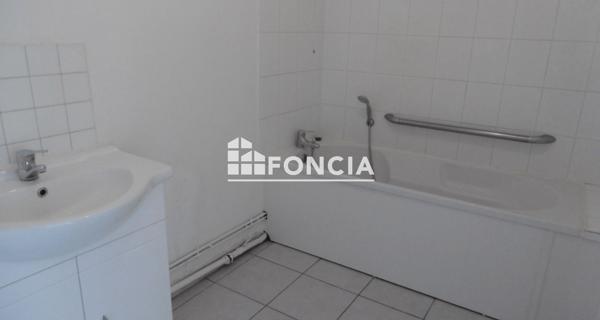 Location Appartement 2 pièces 66.42 m² - Clermont-ferrand 63000