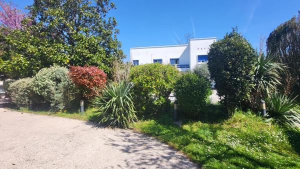 Maison Cugnaux 7 pièce(s) 214 m2  DPE D