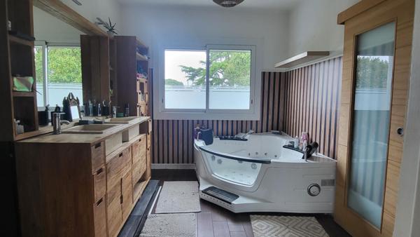 Maison Cugnaux 7 pièce(s) 214 m2  DPE D