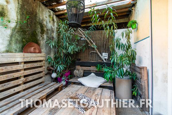 Mormoiron (84570) IMMEUBLE DE RAPPORT AU CŒUR DU VILLAGE DE MORMOIRON