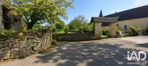 Immeuble à vendre 257 m² Saint-Céré