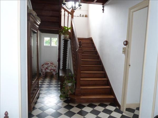 Maison à vendre |  Saint-Aigulin |  10 pièces | 220 m²