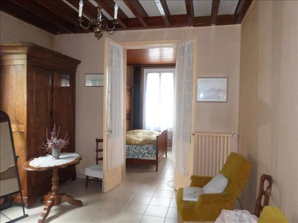 Maison à vendre |  Saint-Aigulin |  10 pièces | 220 m²