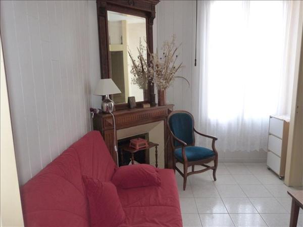 Maison à vendre |  Saint-Aigulin |  10 pièces | 220 m²