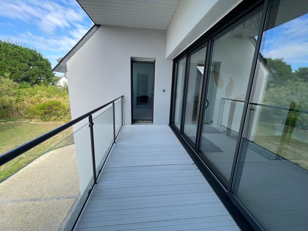 QUIBERON - Vente Maison contemporaine avec 3 chambres, garage et terrain de 825m²