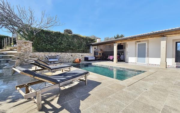 AJACCIO Mezzavia Superbe villa F4 + F2 avec piscine Ajaccio (20090)