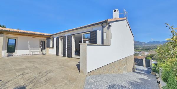 AJACCIO Mezzavia Superbe villa F4 + F2 avec piscine Ajaccio (20090)