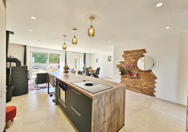 AJACCIO Mezzavia Superbe villa F4 + F2 avec piscine Ajaccio (20090)