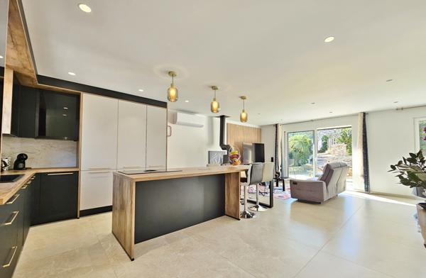 AJACCIO Mezzavia Superbe villa F4 + F2 avec piscine Ajaccio (20090)