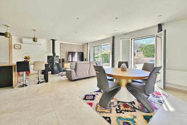 AJACCIO Mezzavia Superbe villa F4 + F2 avec piscine Ajaccio (20090)