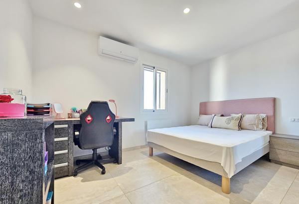 AJACCIO Mezzavia Superbe villa F4 + F2 avec piscine Ajaccio (20090)