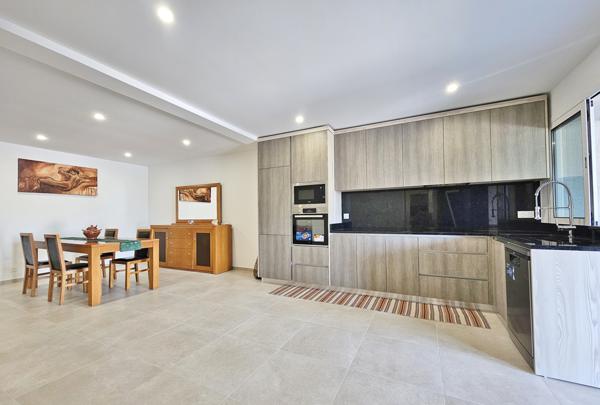 AJACCIO Mezzavia Superbe villa F4 + F2 avec piscine Ajaccio (20090)