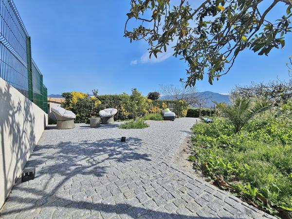 AJACCIO Mezzavia Superbe villa F4 + F2 avec piscine Ajaccio (20090)