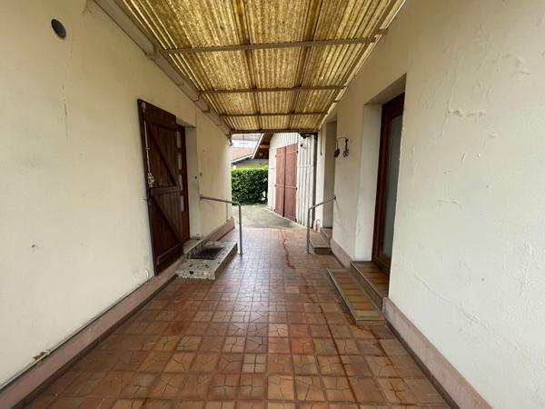 A vendre Maison fort potentiel Mont De Marsan quartier prisé 4 chambres dépendances garage