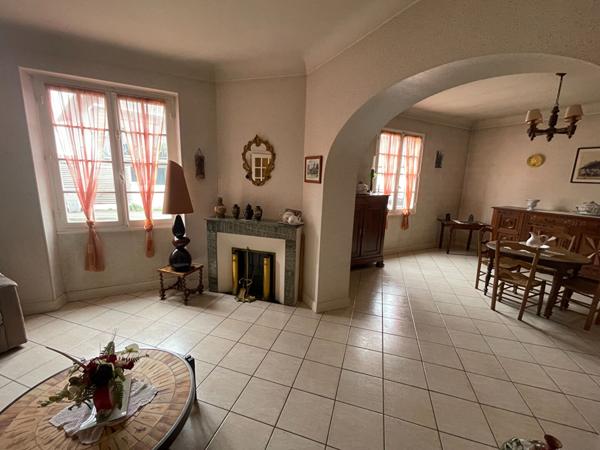 A vendre Maison fort potentiel Mont De Marsan quartier prisé 4 chambres dépendances garage